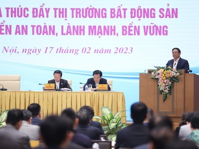 Đừng để bất động sản thành con nợ “khó đòi” của nền kinh tế