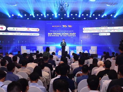 Diễn đàn Cấp cao Cố vấn tài chính Việt Nam 2023: “Bơi trong dòng xoáy" 