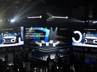 Tasco Auto và Lynk & Co hỗ trợ tổ chức Bloomberg Businessweek The Year Ahead 2024