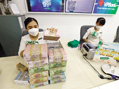 Mặt bằng lãi suất huy động vẫn ở mức thấp lịch sử, dù đã có khoảng 20 ngân hàng tăng lãi suất từ đầu năm đến nay.