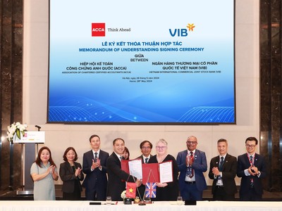 ACCA và VIB ký kết biên bản ghi nhớ hợp tác trong khuôn khổ Diễn đàn ACCA châu Á - Thái Bình Dương 2024 (Ảnh: Chí Cường)