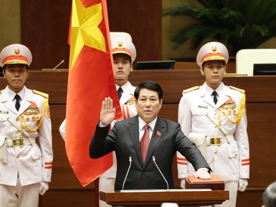 Tân Chủ tịch nước Lương Cường làm lễ tuyên thệ sau nhậm chức
