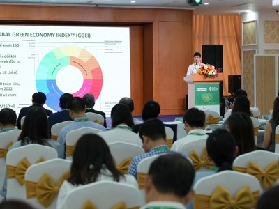 PGS.TS. Nguyễn Đình Thọ chia sẻ tại hội thảo