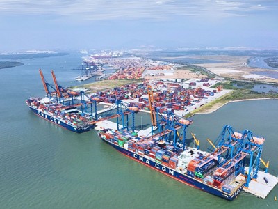 Lợi nhuận nhóm vận tải biển, hàng không được dự báo tăng trưởng tích cực trong quý III/2025