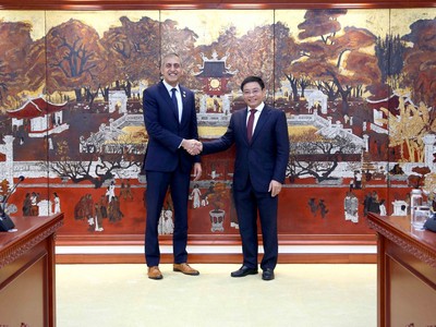 Bộ trưởng Nguyễn Văn Thắng tiếp Giám đốc Ban châu Á - Thái Bình Dương của Quỹ GCF Herman Mandal. (Ảnh: Đức Minh)