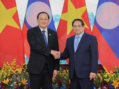 Thủ tướng Phạm Minh Chính hội đàm với Thủ tướng Lào Sonexay Siphandone