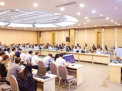 Ông Nguyễn Quốc Hùng, đại diện Hiệp hội Kinh doanh vàng Việt Nam phát biểu tại Hội thảo. 