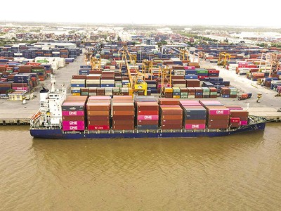 Từ điểm nghẽn toàn cầu đến lợi thế chiến lược: Cơ hội mới cho Việt Nam 