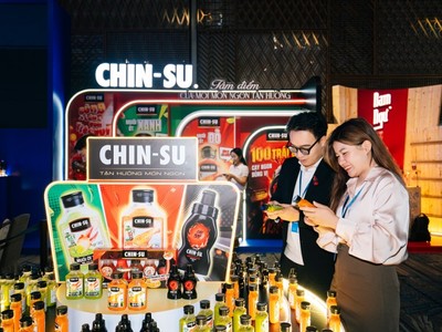 Cổ đông tham quan trải nghiệm các gian hàng sản phẩm của Masan Consumer 