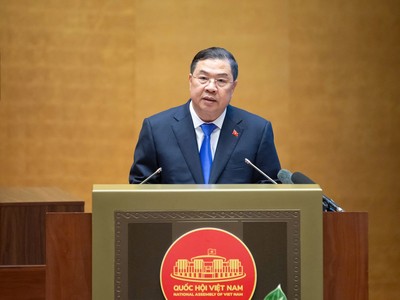 Phó Thủ tướng Thường trực Chính phủ Phạm Gia Túc đã trình bày những nội dung trọng tâm, cốt lõi của Nghị quyết số 10-NQ/TW của Bộ Chính trị về phát triển kinh tế có vốn đầu tư nước ngoài - Ảnh: VGP/Nhật Bắc