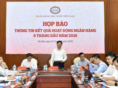 Ông Phạm Thanh Hà, Phó Thống đốc NHNN phát biểu tại họp báo
