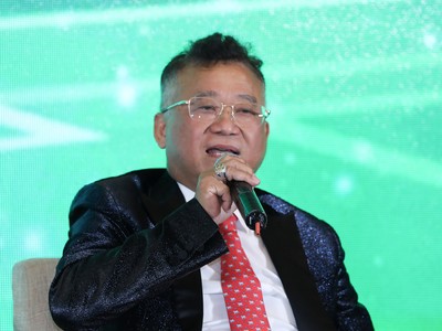 Ông Đặng Thành Tâm, Chủ tịch Chủ tịch Tổng công ty Phát triển Đô thị Kinh Bắc (KBC) chia sẻ tại hội thảo. Ảnh: Dũng Minh