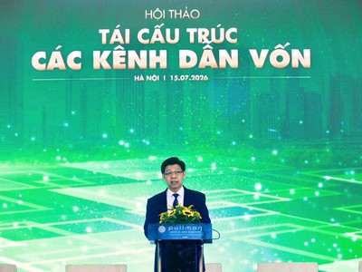 Ông Phạm Văn Hoành, Tổng Biên tập Báo Tài chính - Đầu tư phát biểu khai mạc hội thảo. Ảnh: Dũng Minh