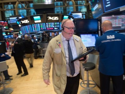 Giới đầu tư hồi hộp chờ thông tin từ Fed