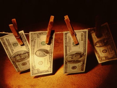 Từ khoản vay 50 triệu đồng, sau 3 năm, lãi mẹ đẻ lãi con đã biến thành khoản nợ 800 triệu đồng (ảnh minh họa)