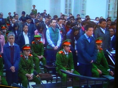 Các bị cáo tại tòa.