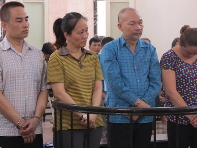 Các bị cáo tại tòa.