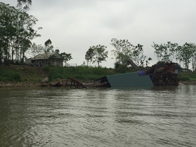 Xét xử vụ người dân đánh chìm tàu hút cát tại Lý Nhân (Hà Nam)