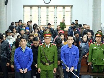 Các bị cáo tại tòa.