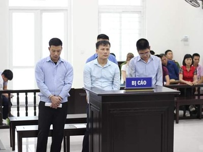 Các bị cáo tại tòa