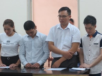 Các bị cáo tại phiên tòa sơ thẩm.