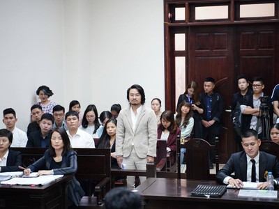 Đại diện các bên tại tòa. Ảnh Báo Giao thông