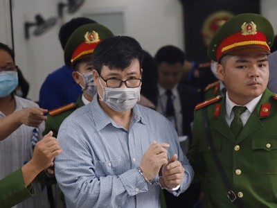 Bị cáo tại tòa. 