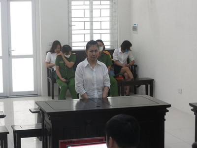 Hà Nội: Đặt làm giả 7 sổ đỏ trên mạng để chiếm đoạt 740 triệu đồng