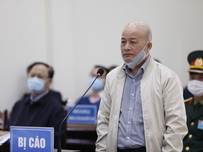 Bị cáo Đinh Ngọc Hệ tại tòa.