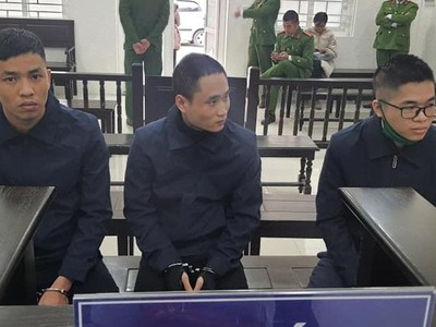 Các bị cáo tại tòa.