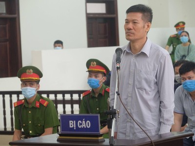 Thổi giá thiết bị y tế do nhà thầu "làm giá"?