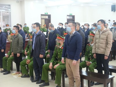 Các bị cáo tại tòa.