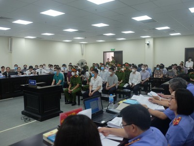 Các bị cáo tại tòa.