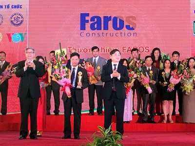 Faros: Ông vua tốc độ thi công lên sàn