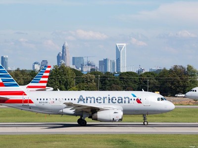 Bloomberg dự báo xác suất suy thoái kinh tế Mỹ lên tới 100%