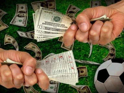 Không còn cá cược thể thao, người hâm mộ bóng đá chuyển sang đầu tư chứng khoán