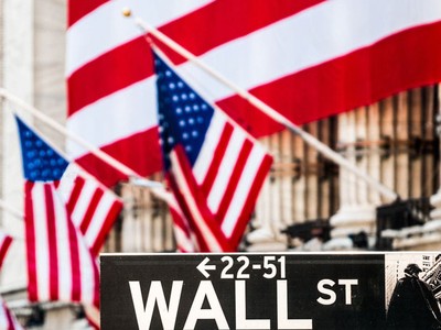 Kinh tế Mỹ liệu có đi đúng hướng với góc nhìn của Wall Street và Main Street