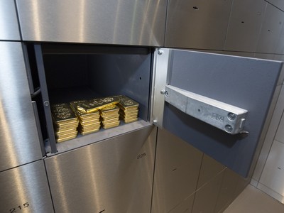 Dòng tiền thông minh ưa thích vàng hơn cổ phiếu