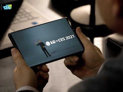 Điện thoại thông minh mới của LG Electronics với màn hình cuộn được giới thiệu trong cuộc họp báo tại Triễn lãm điện tử tiêu dùng ngày 11/1/2021. Nguồn: LG Electronics