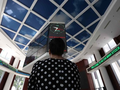 Nikkei Asia nêu 3 lý do khiến nhà đầu tư F0 đổ vào thị trường chứng khoán Việt Nam