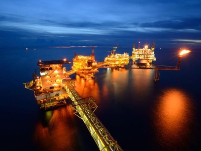 IEA cắt giảm triển vọng nhu cầu dầu toàn cầu