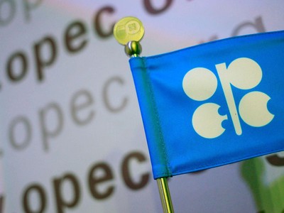 OPEC+ quyết định tiếp tục tăng sản lượng dầu theo kế hoạch