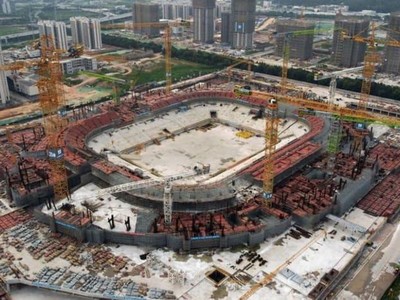 Địa điểm xây dựng Sân vận động bóng đá Quảng Châu được phát triển bởi Tập đoàn Evergrande, ảnh chụp ngày 26/9/2021 (Nguồn: Reuters)