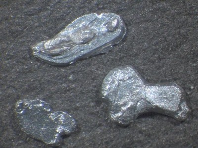 Giá kim loại cơ bản giảm trong bối cảnh triển vọng tăng trưởng toàn cầu xấu đi