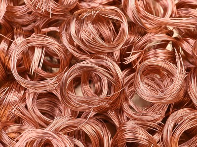 Giá đồng hạ nhiệt khi hoạt động sản xuất chậm lại