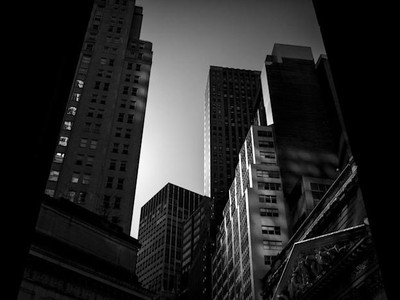 Sự bùng nổ của DeFi được so sánh với loại hình ngân hàng bóng tối