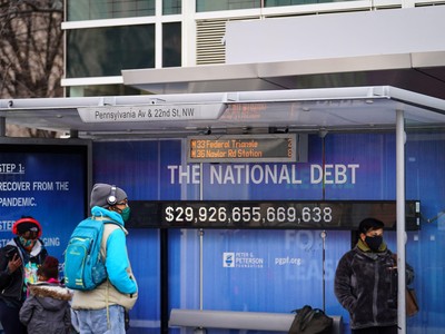 Nợ chính phủ toàn cầu có thể tăng lên mức kỷ lục 71.000 tỷ USD trong năm nay