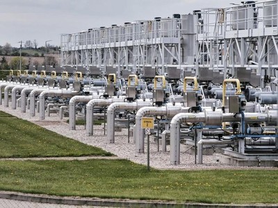 EU cảnh báo đối với các tài khoản bằng đồng rúp trong việc thanh toán mua khí đốt hợp pháp từ Nga