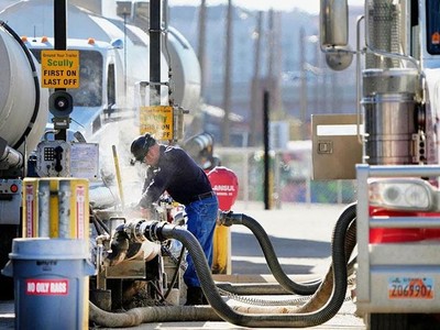 Đề xuất áp giá trần cho dầu Nga của G7 gây tranh cãi về tính khả thi