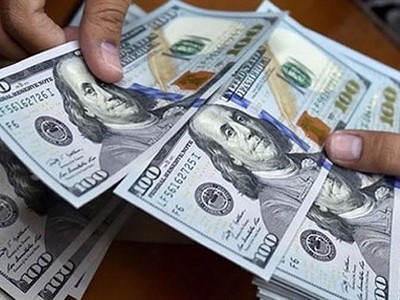 Nỗi sợ hãi suy thoái thúc đẩy đồng bạc xanh lên mức cao nhất kể từ năm 2020